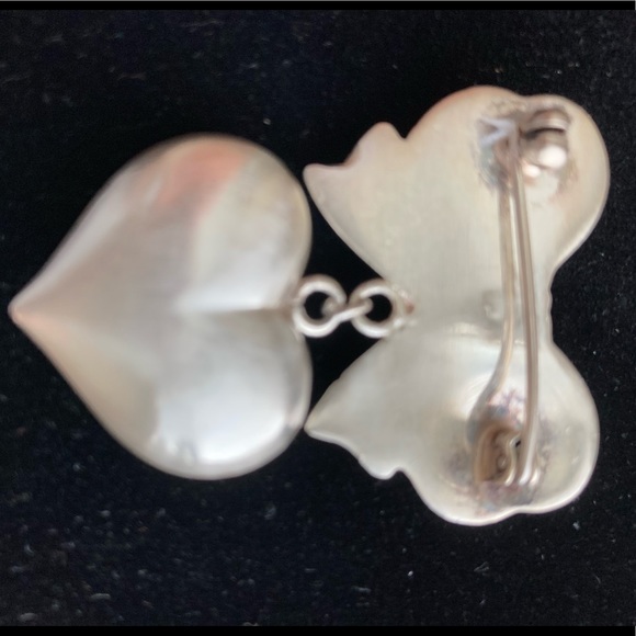 Vintage Bow & Puffed Heart Pin - Picture 4 of 4